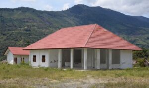 Tampak Bangunan Terminal di Gurikme Distrik Karubaga